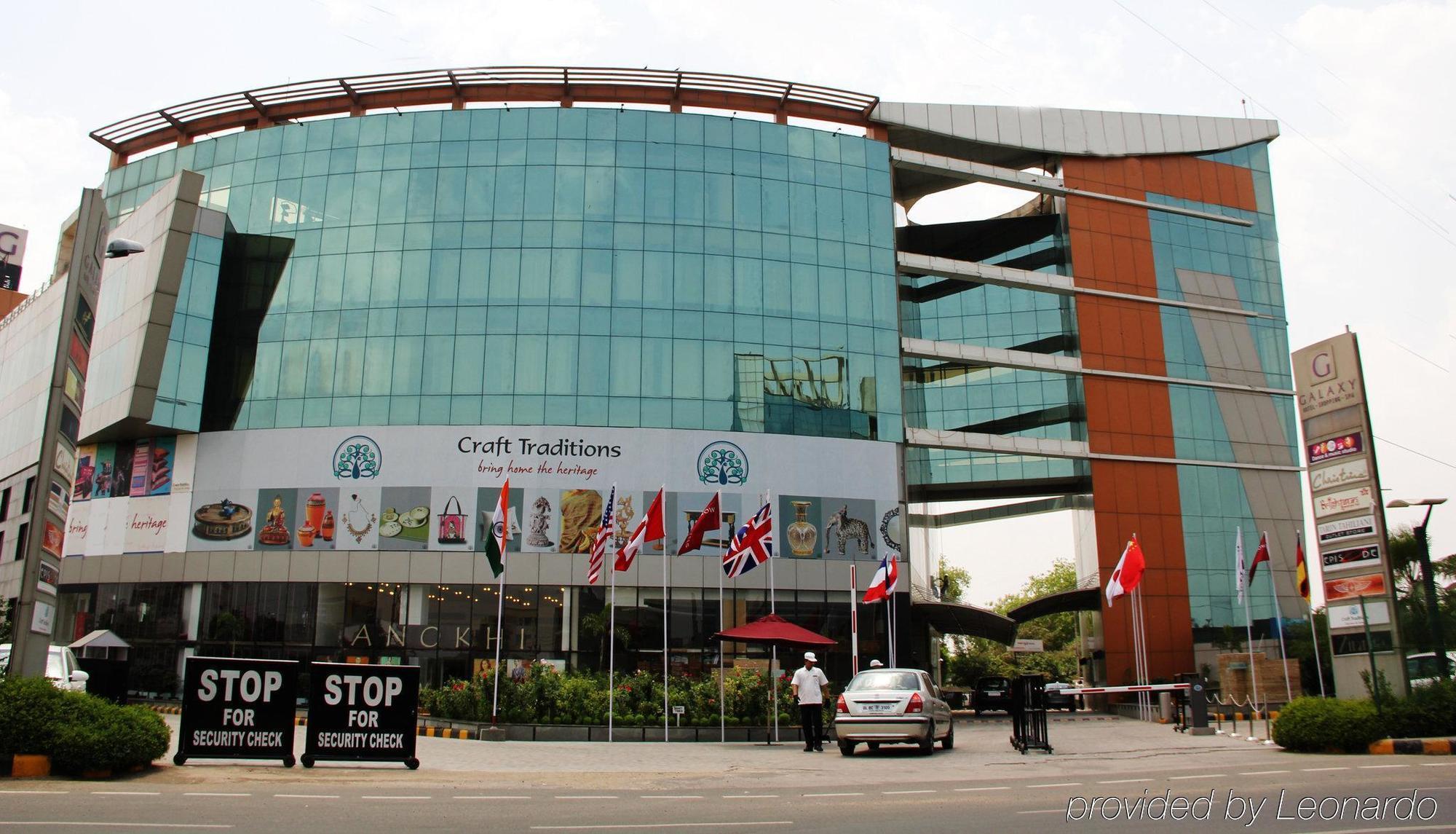Galaxy Hotel & Spa Gurgaon Exteriör bild